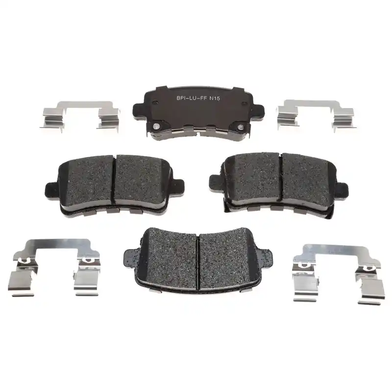 Raybestos | R-Line Ceramic Brake Pad Set - Arrière - Buick / Cadillac / Chevrolet / Saab 2.0T 2010-2020 Dernière Chance